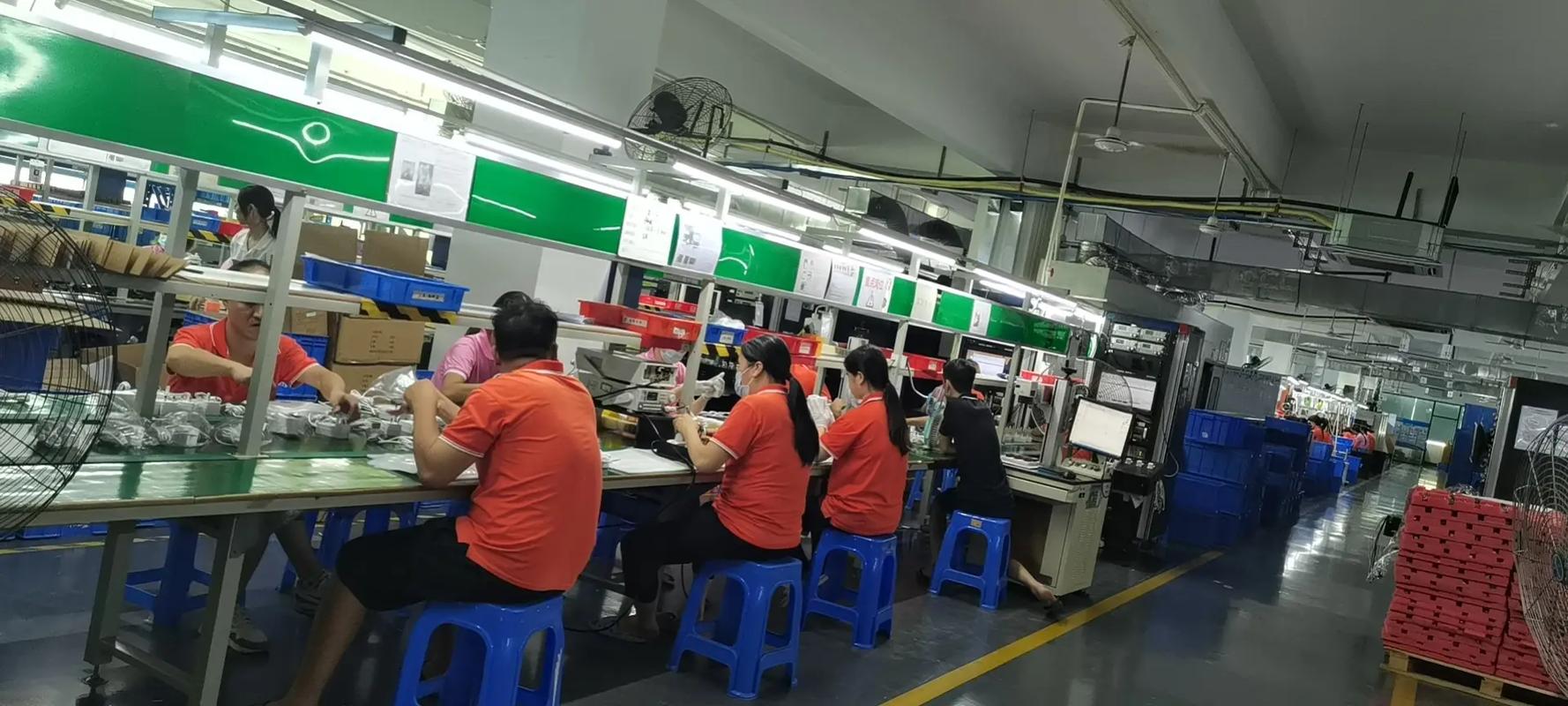 選擇新斯寶適配器與充電器，安全高效生產(chǎn)無(wú)憂